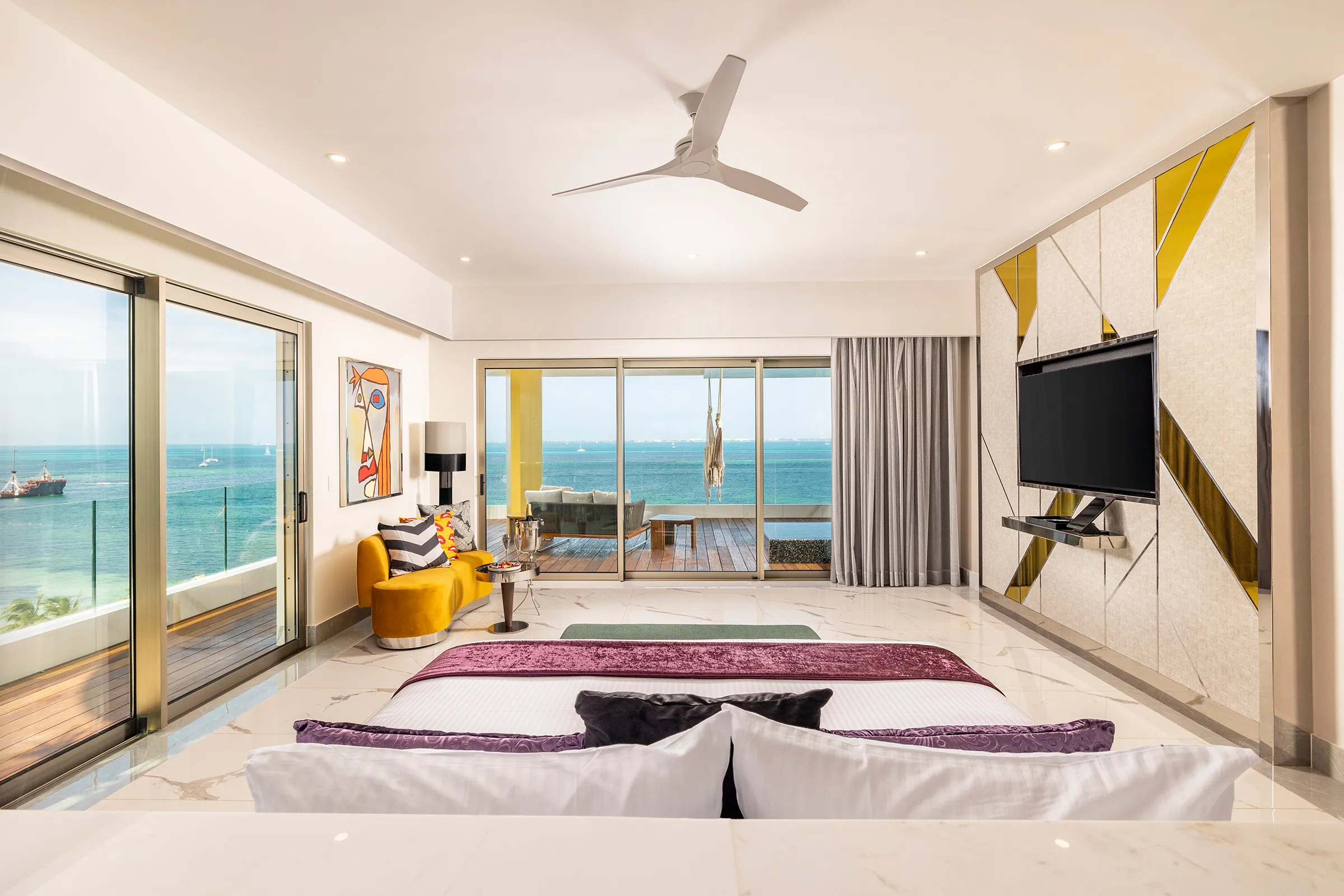 In-room amenities in Hotel Mousai Cancun suites